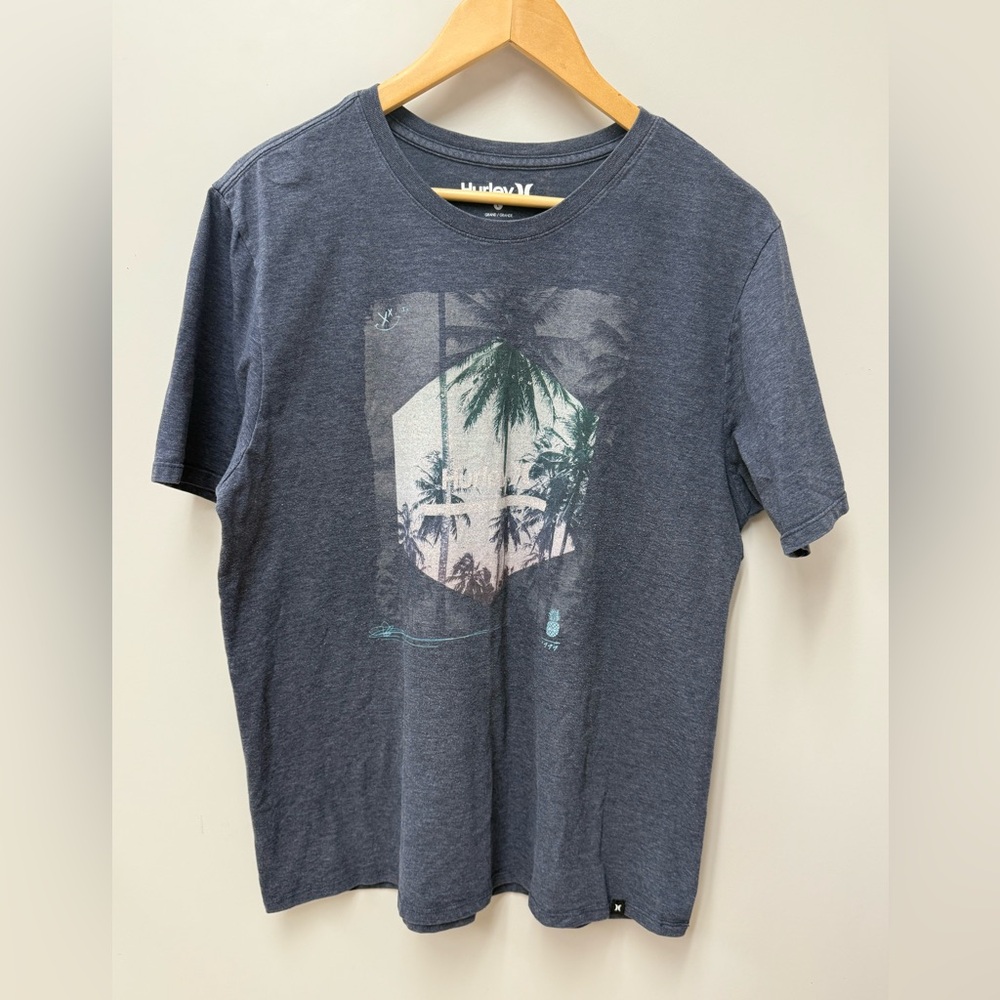 Hurley t-shirt